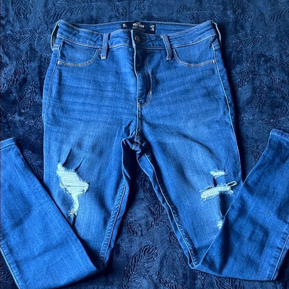 Hollister High Rise Distressed Blue Jeans